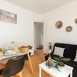 La Maison De Papou, Charmante Maison De Village Avec Vue Idéalement Située à La Madrague *