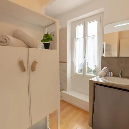 La Maison De Papou, Charmante Maison De Village Avec Vue Idealement Situee A La Madrague Villa
