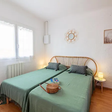 La Maison De Papou, Charmante Maison De Village Avec Vue Idealement Situee A La Madrague Villa Hyeres
