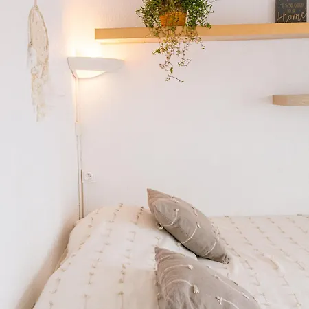La Maison De Papou, Charmante Maison De Village Avec Vue Idealement Situee A La Madrague Hyères