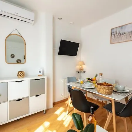ヴィラ La Maison De Papou, Charmante Maison De Village Avec Vue Idealement Situee A La Madrague イエール